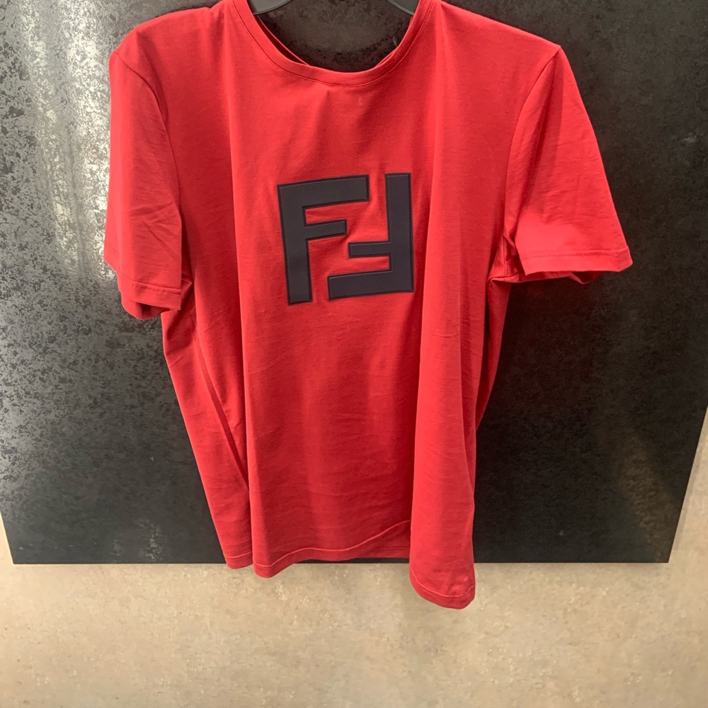 Fendi tshirt never worn before